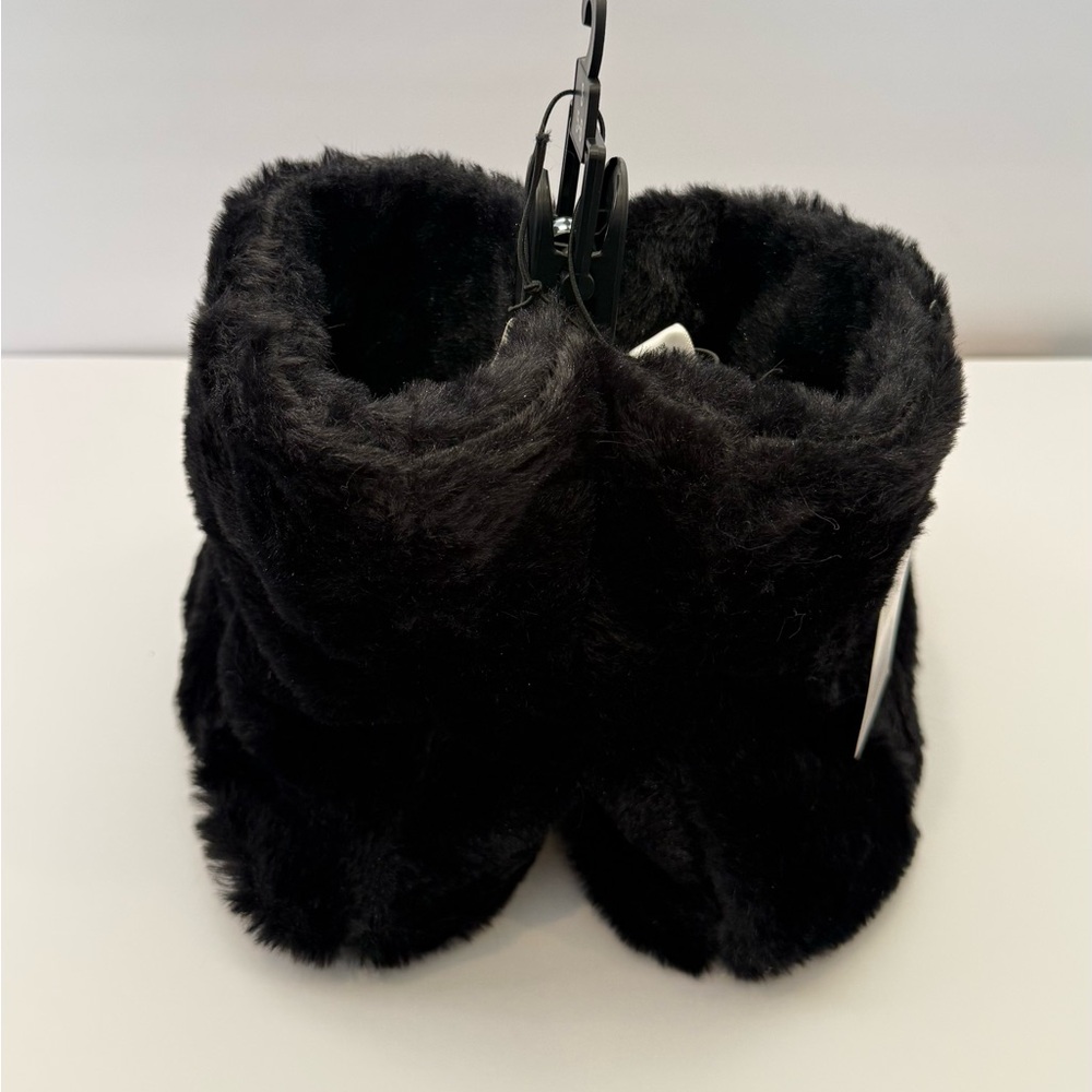S L XL - New Adorable Black Fuzzy Slippers - Picture 4 of 11